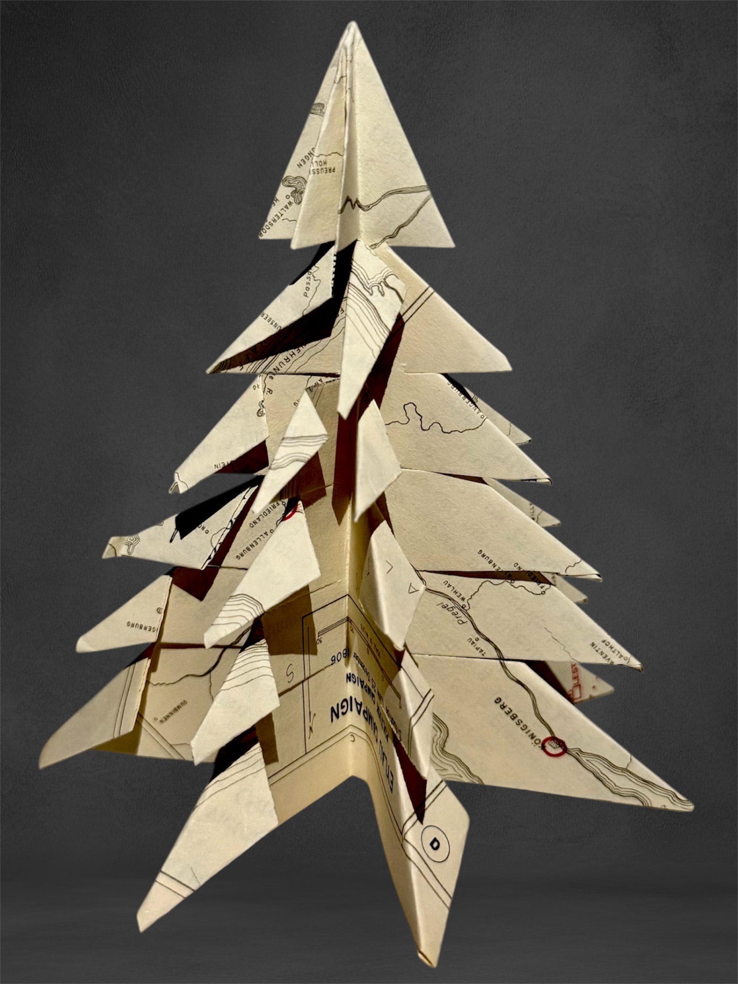Festive Folds: Crafting Paper Ornaments - Image 2
